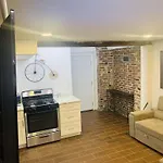 Vintage Uptown Hidden Gem, Walk To Everything New Renovation!